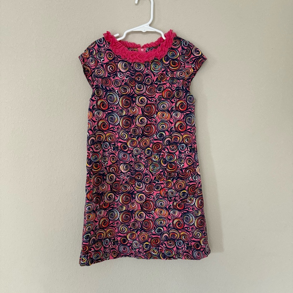 Lilly Pulitzer Shift Dress Kids Size 7 Pink Swirl Ruffle Neck Pockets Sleeveless